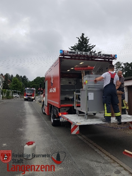 Größere Mengen Öl auf der Fahrbahn