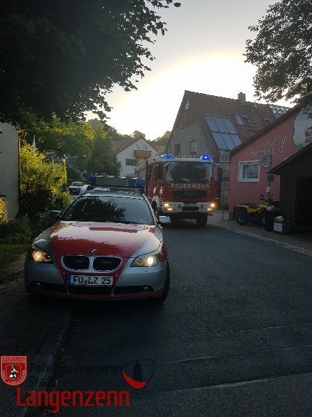 Person in Treppe eingeklemmt