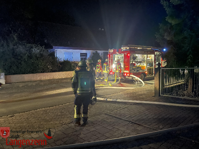 Brand einer Gartenhütte