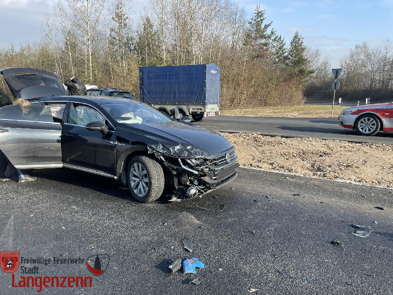 Verkehrsunfall mit drei PKW