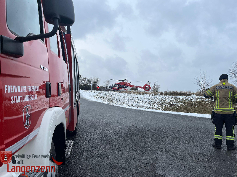 Verkehrsunfall - PKW alleinbeteiligt von Fahrbahn abgekommen